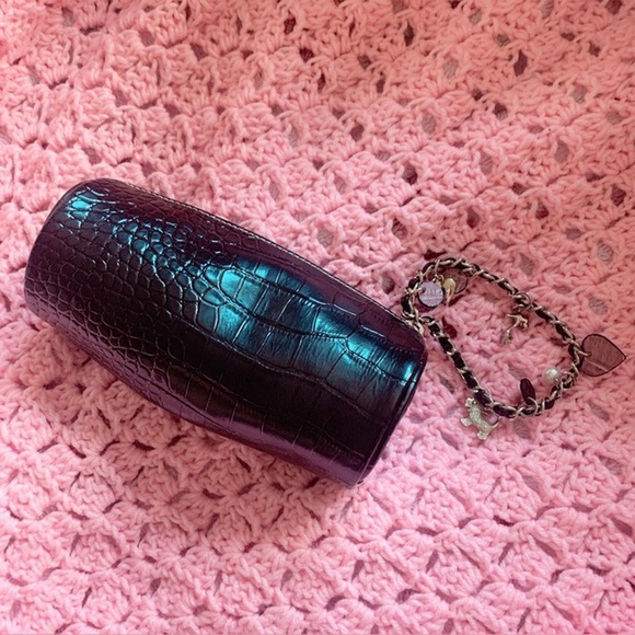 Vintage Y2K mcbling chain charm wristlet clutch - Picture 1 of 4